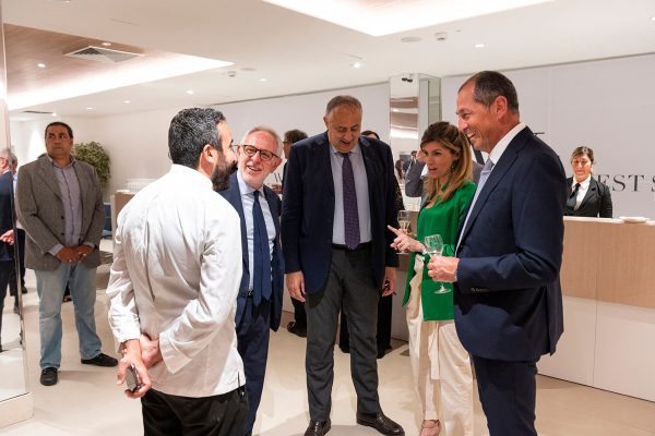 Eventi-Natale-Giunta-Problemi-Accattati-Stazione-Marittima-2023-11